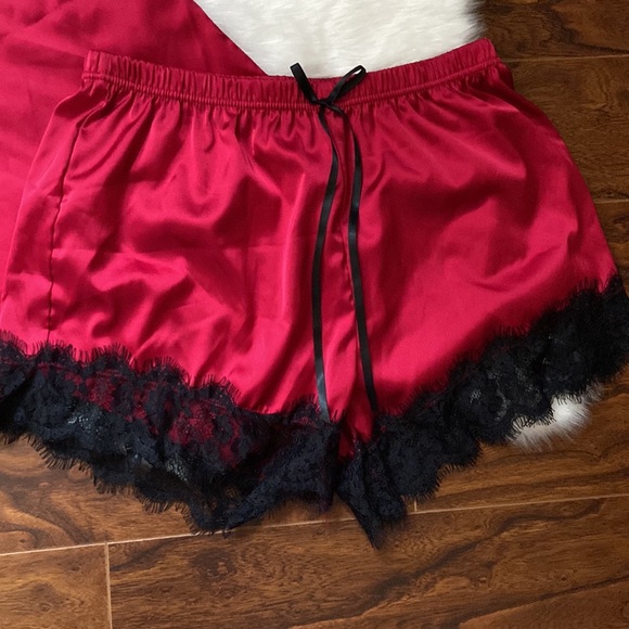 Sexy Christmas shortie pjs in size L - Picture 2 of 12